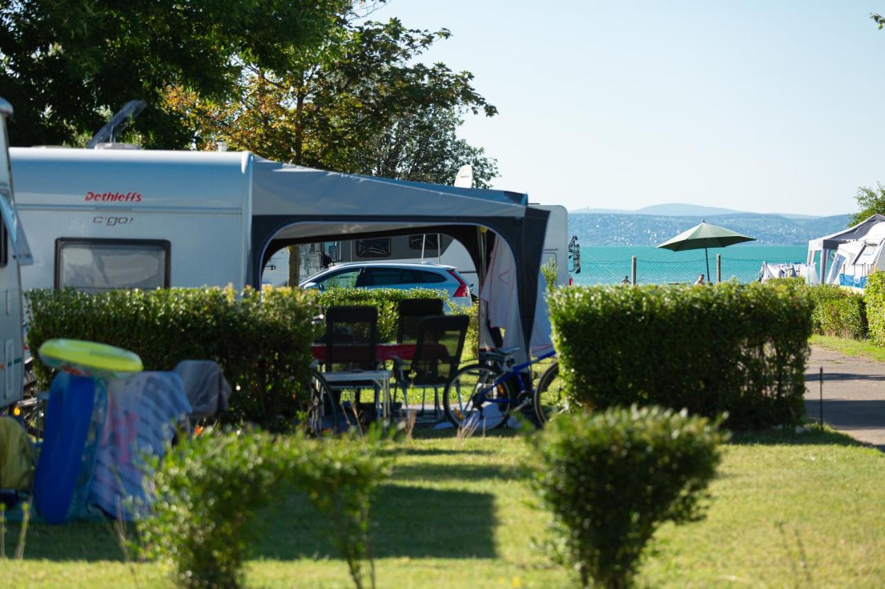 Aranypart Camping & Apartments Siofok Bagian luar foto