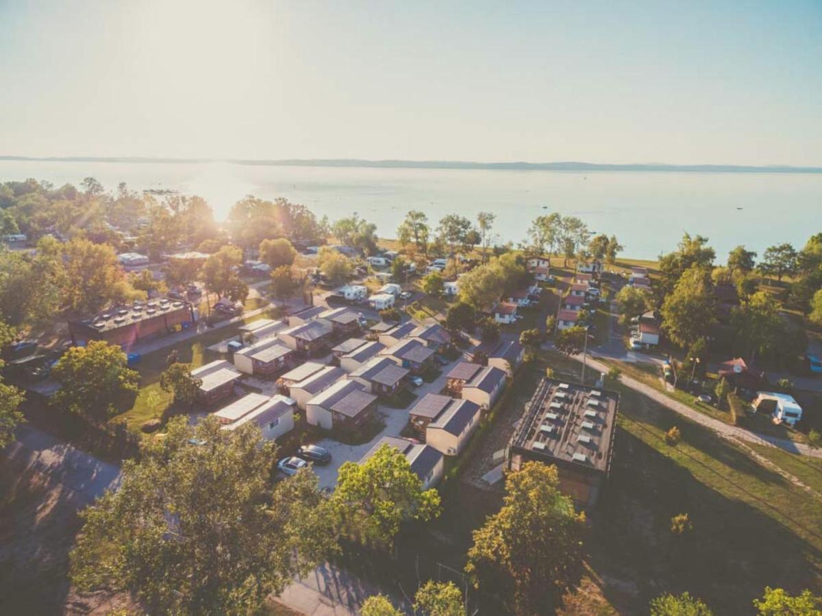 Aranypart Camping & Apartments Siofok Bagian luar foto
